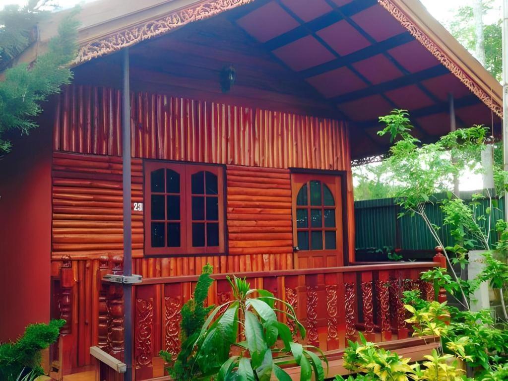 Chiangsan Goldenland Resort Chiang Saen Exterior photo