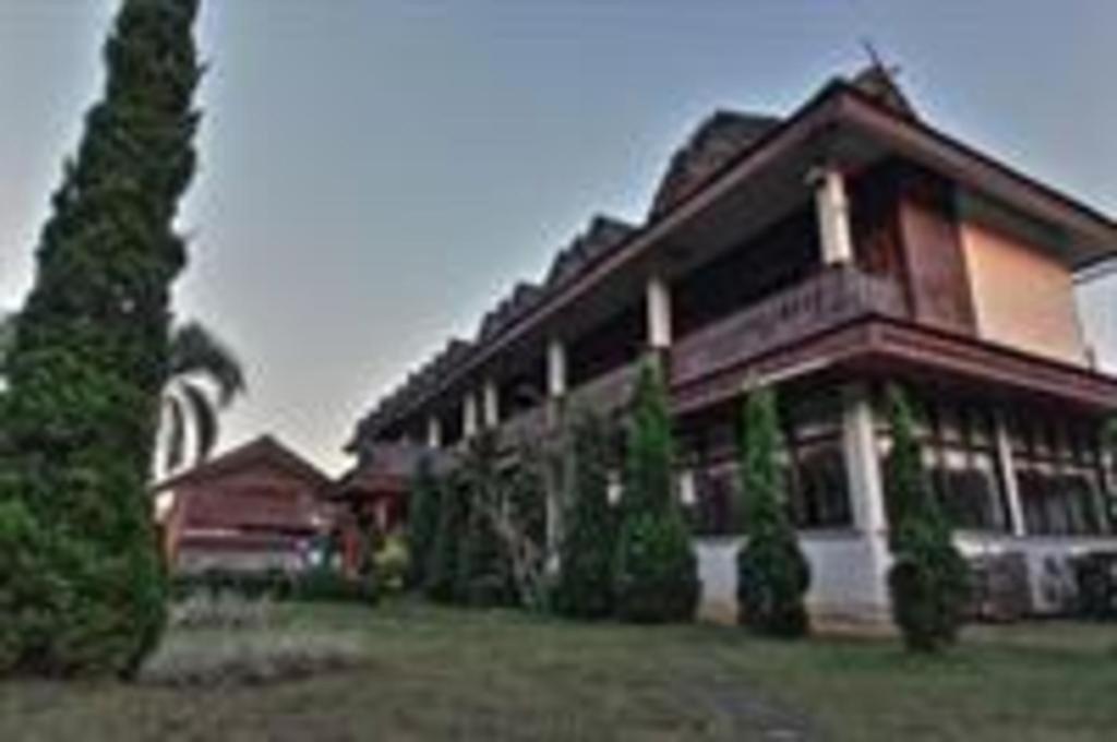 Chiangsan Goldenland Resort Chiang Saen Exterior photo